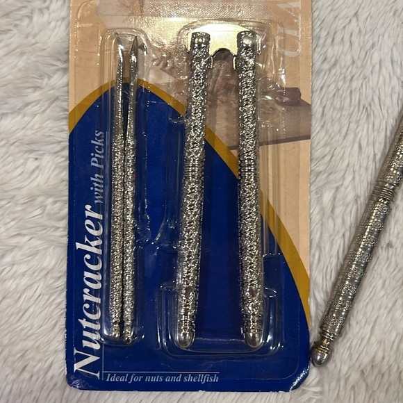 Lot of Seafood & Nuts Nutcracker & Picks - Picture 2 of 5